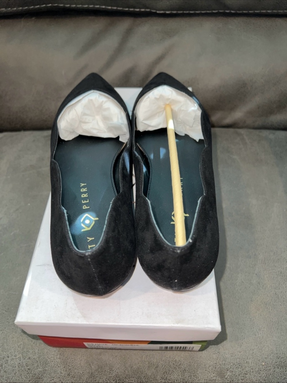 Katy Perry woman’s 10 & 8.5 the hava microsuede Black Pointed Suede Flats - Picture 5 of 8